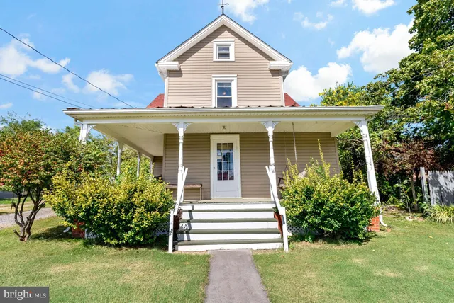 $275,000 | 9157 Williamsport Pike, Falling Waters, WV 25419