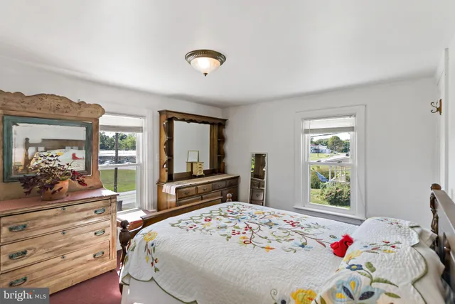 $275,000 | 9157 Williamsport Pike, Falling Waters, WV 25419