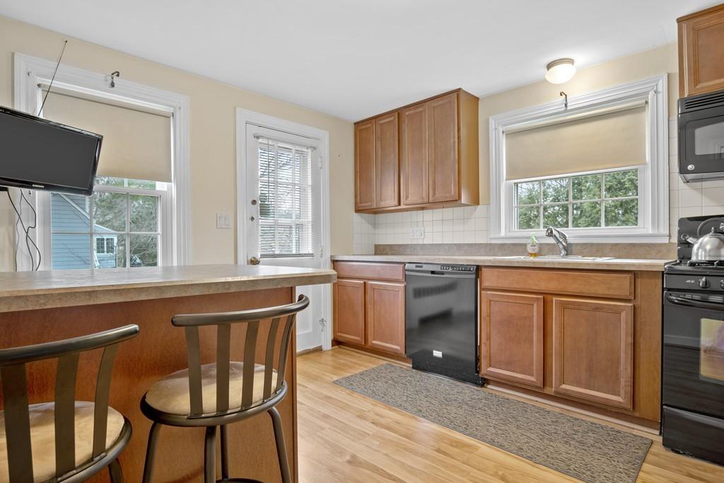 48 Clark Road Newton, MA 02465 - Photo 4 of 24