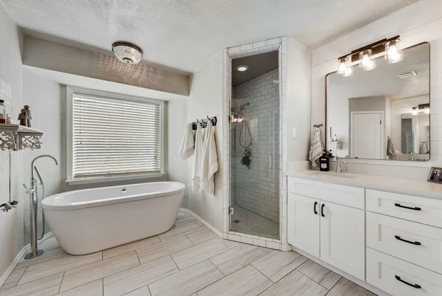 $574,900 | 2923 Southridge Drive, Grapevine, TX 76051