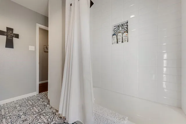 $574,900 | 2923 Southridge Drive, Grapevine, TX 76051