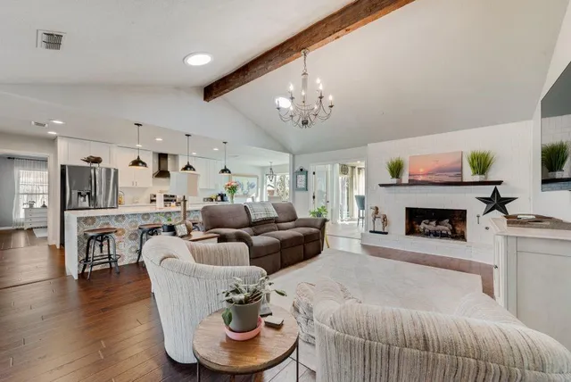 $574,900 | 2923 Southridge Drive, Grapevine, TX 76051