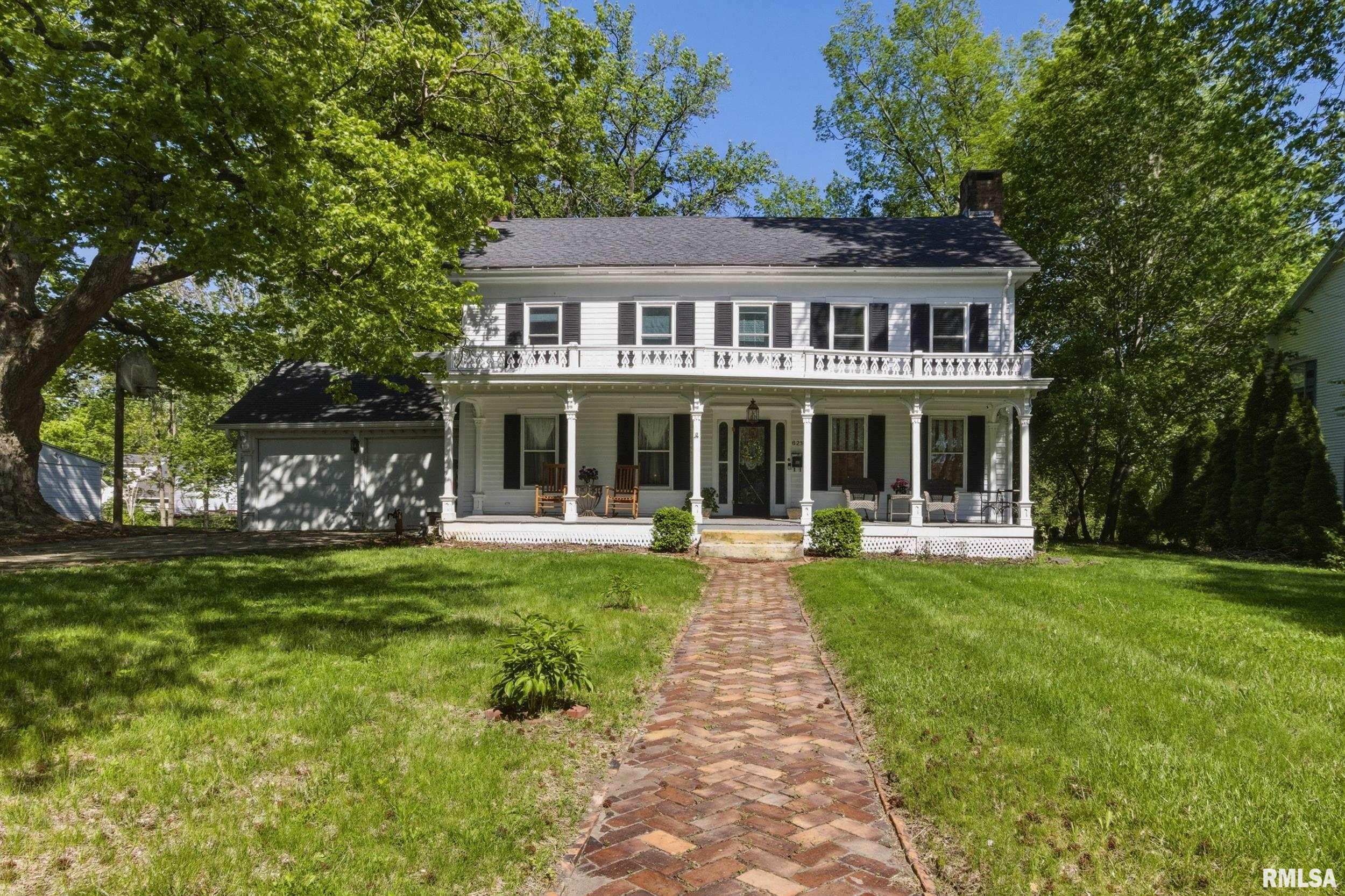 629 South Randolph Street Macomb, IL 61455 - Photo 1 of 46