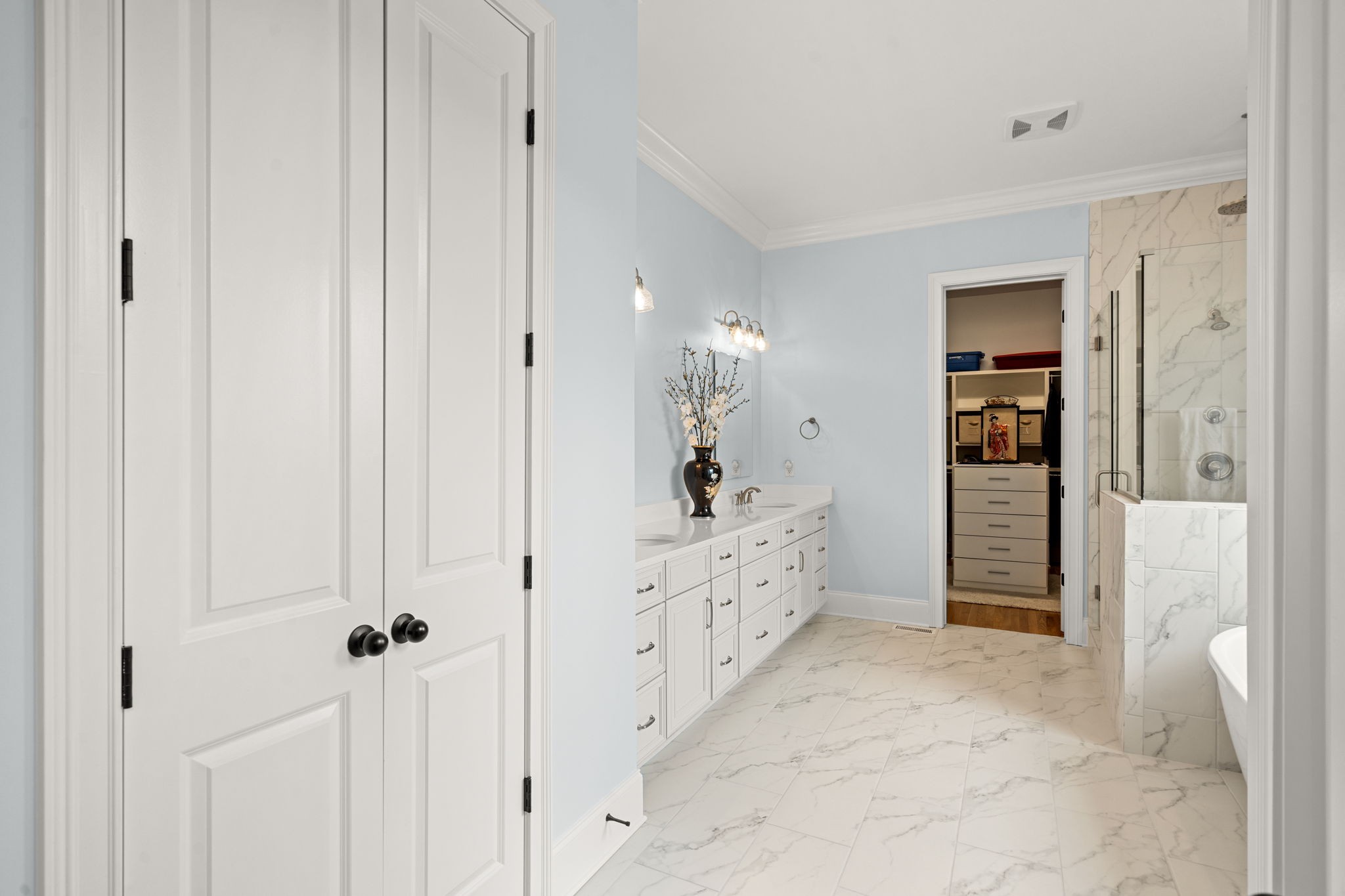 3085 Conar Street Franklin, TN 37064 - Photo 28 of 55 a view of a hallway with closet and mirror