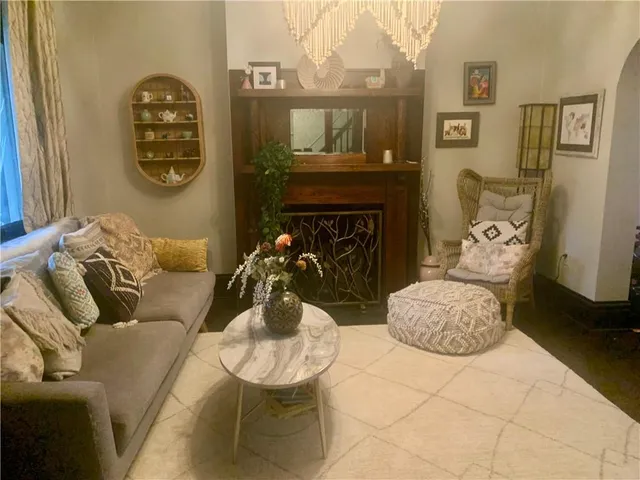 $2,500 | 1245 Wisconsin Avenue, Pittsburgh, PA 15216