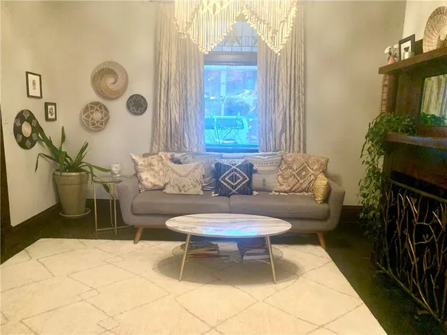 $2,500 | 1245 Wisconsin Avenue, Pittsburgh, PA 15216