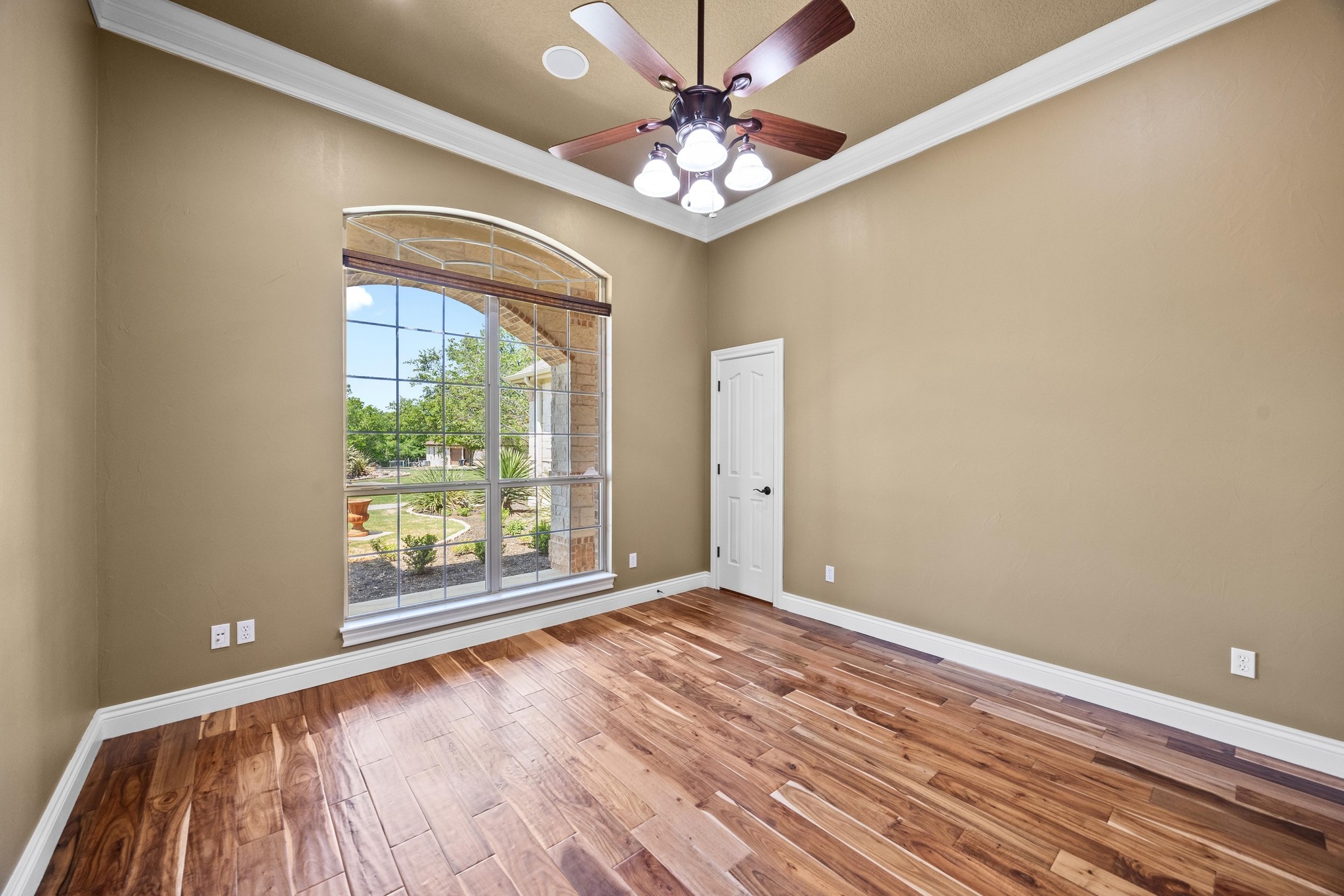 112 Shady Elm Georgetown, TX 78633 - Photo 19 of 31 a view of an empty room with a window