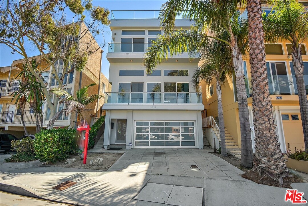 6726 Esplanade Playa del Rey, CA 90293 - Photo 1 of 39