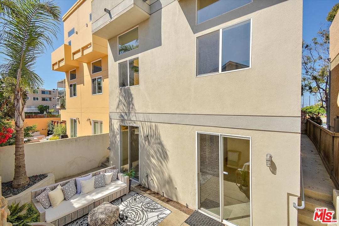 6726 Esplanade Playa del Rey, CA 90293 - Photo 17 of 39