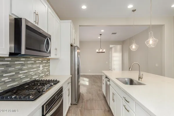 $2,900 | 2082 East Lantana Drive, Chandler, AZ 85286