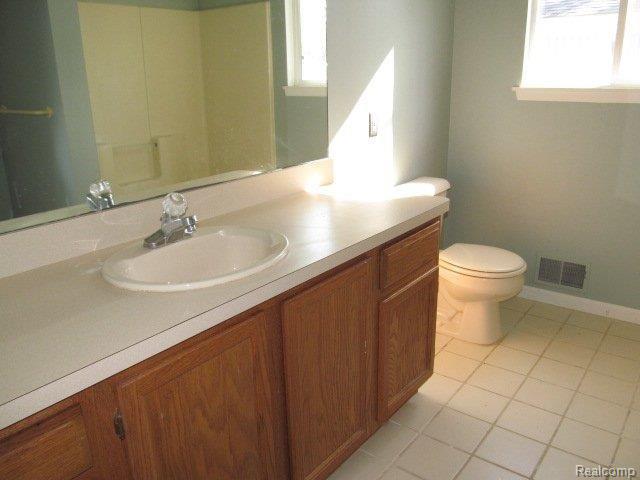 4096 Elmhurst Road Waterford, MI 48328 - Photo 22 of 25 264-018792 (81).JPG