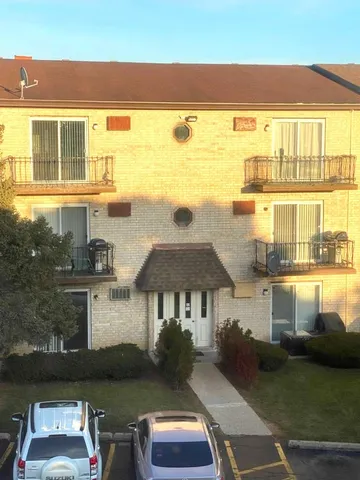 $1,500 | 4056 Bonhill Drive, Unit 2C, Arlington Heights, IL 60004