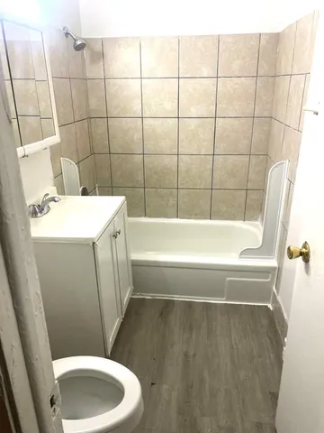 $1,500 | 4056 Bonhill Drive, Unit 2C, Arlington Heights, IL 60004