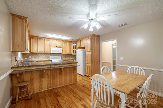 $399,900 | 2196 Uphill Lane, Lenoir, NC 28645