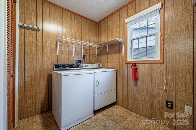 $399,900 | 2196 Uphill Lane, Lenoir, NC 28645