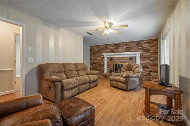 $399,900 | 2196 Uphill Lane, Lenoir, NC 28645