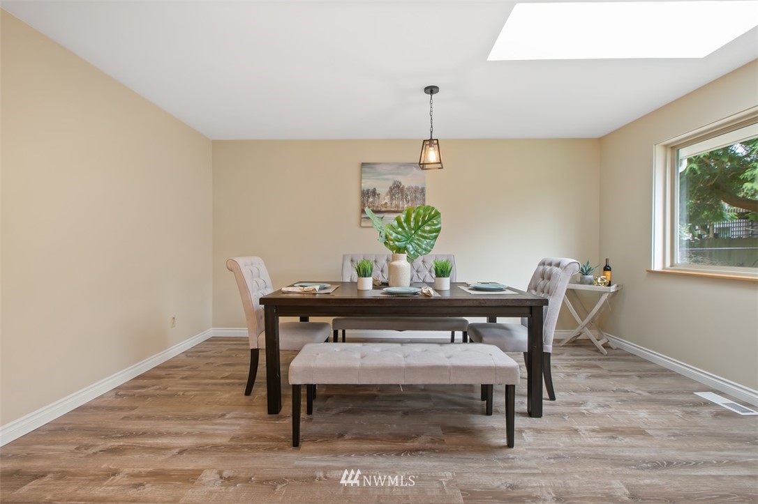10602 Northeast 194th Street Bothell, WA 98011 - Photo 11 of 26 Gallery Image 11