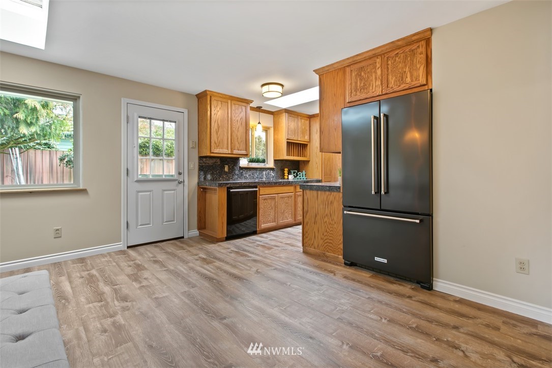 10602 Northeast 194th Street Bothell, WA 98011 - Photo 13 of 26 Gallery Image 13
