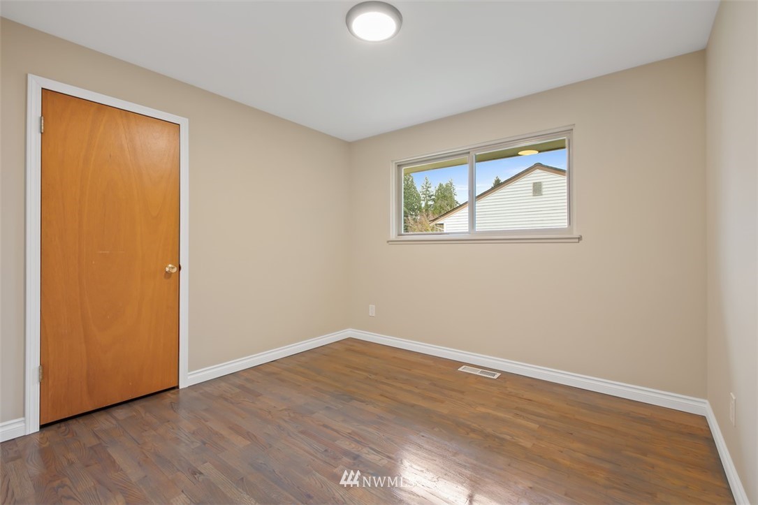 10602 Northeast 194th Street Bothell, WA 98011 - Photo 14 of 26 Gallery Image 14