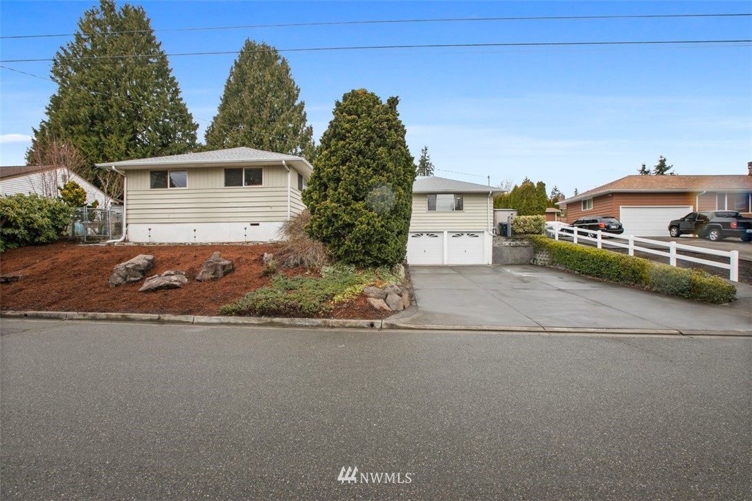 10602 Northeast 194th Street Bothell, WA 98011 - Photo 20 of 26 Gallery Image 20