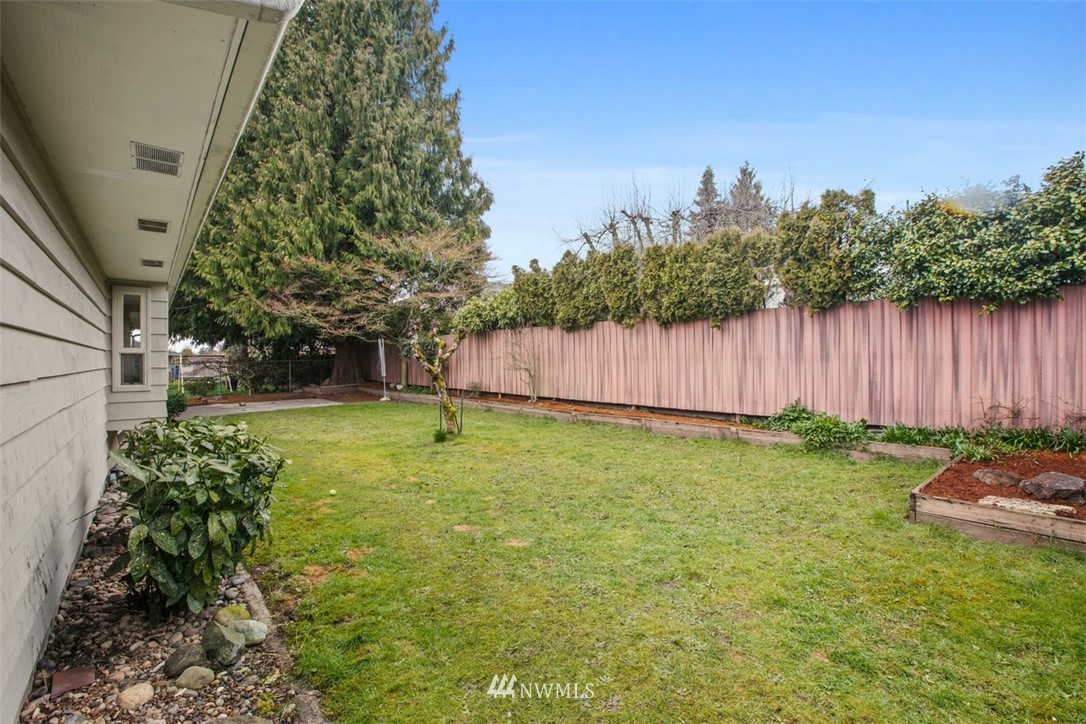 10602 Northeast 194th Street Bothell, WA 98011 - Photo 21 of 26 Gallery Image 21