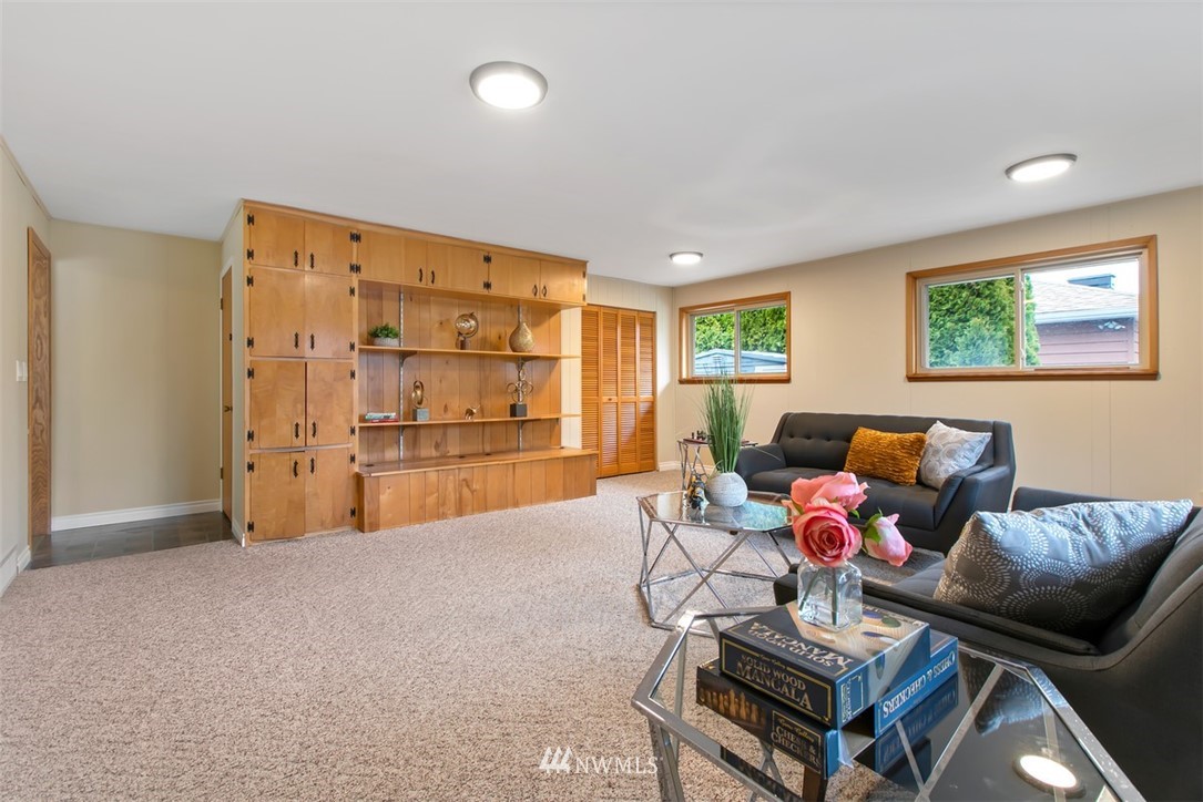 10602 Northeast 194th Street Bothell, WA 98011 - Photo 6 of 26 Gallery Image 6