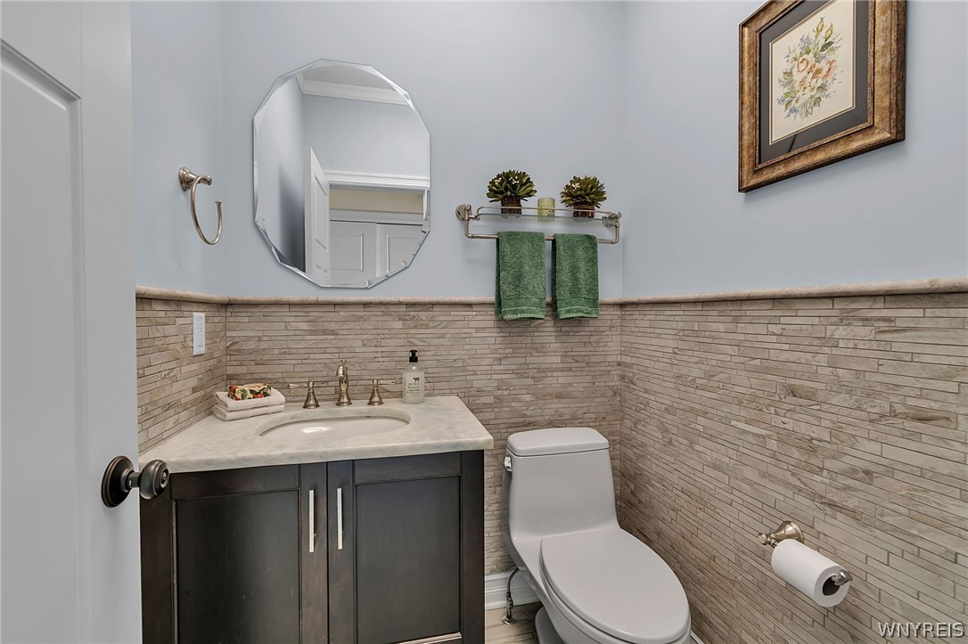 8620 Northfield Road Clarence, NY 14032 - Photo 18 of 50 Powder room