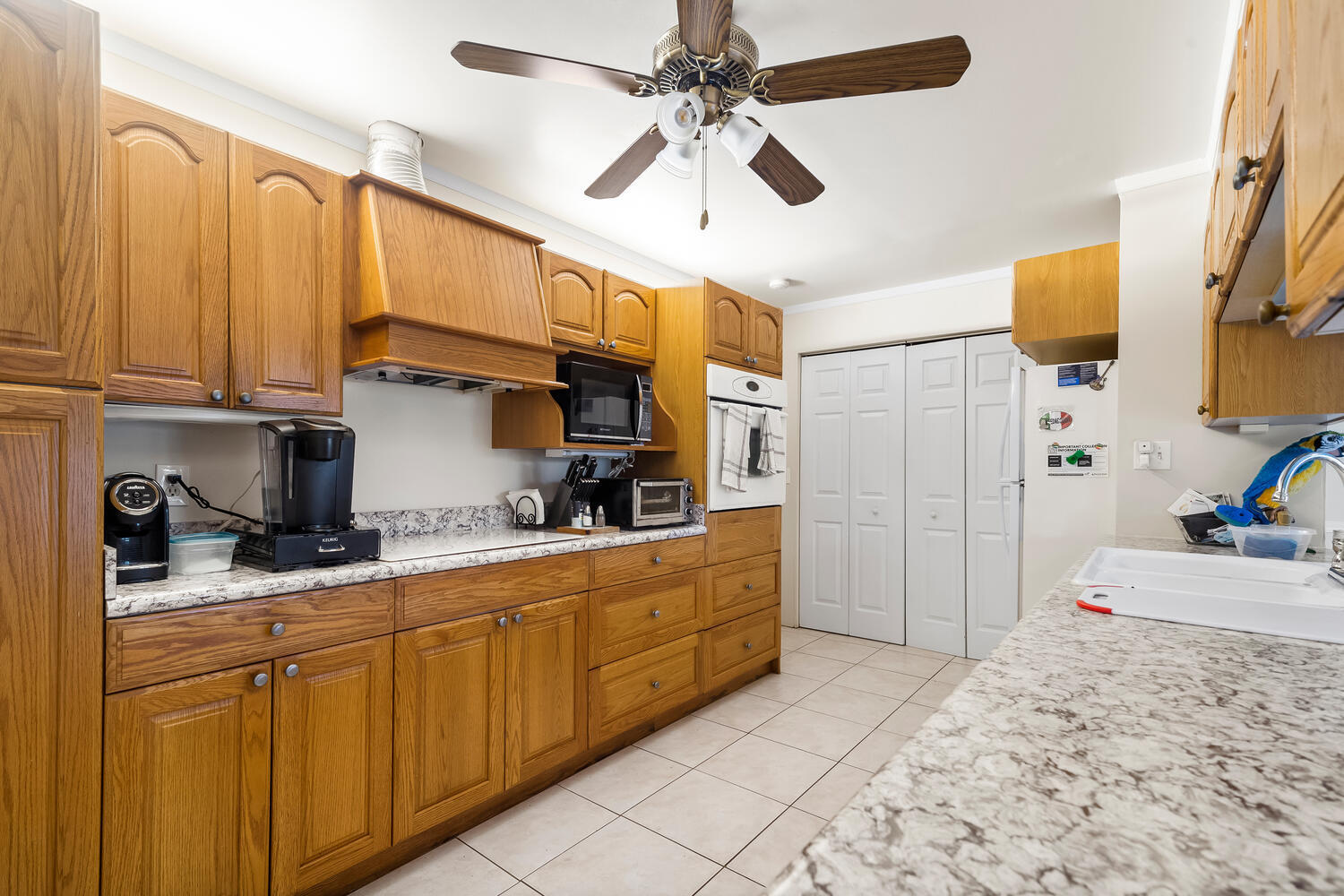 5212 Adams Road Delray Beach, FL 33484 - Photo 12 of 34 5212 Adams Rd-large-016-016-DSC6377-1500