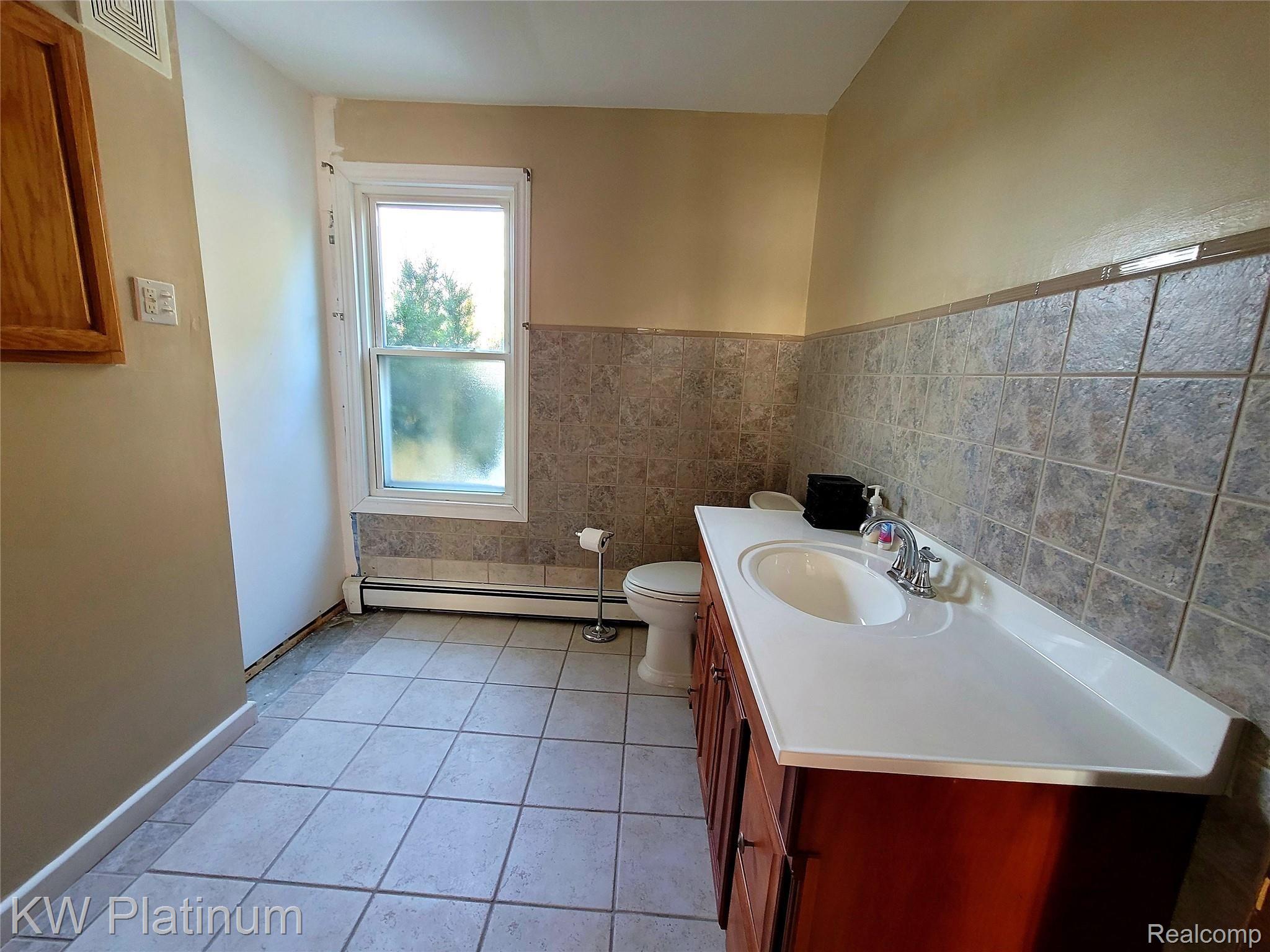 4602 North River Road North Street, MI 48049 - Photo 6 of 22 20220111_141936.jpg