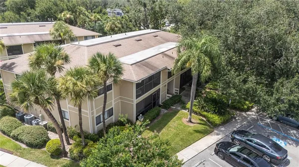 $220,000 | 6018 Laketree Lane, Unit E, Temple Terrace, FL 33617