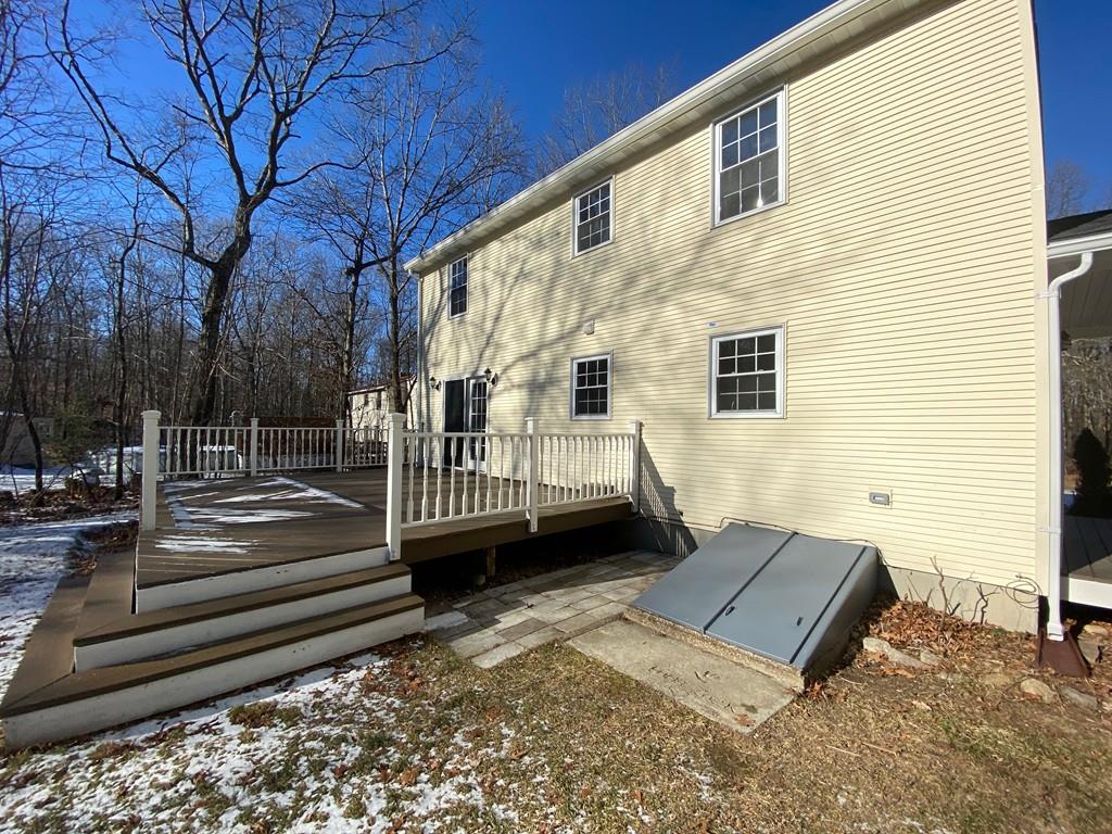 72 Old Douglas Road Webster, MA 01570 - Photo 5 of 25 Gallery Image 5