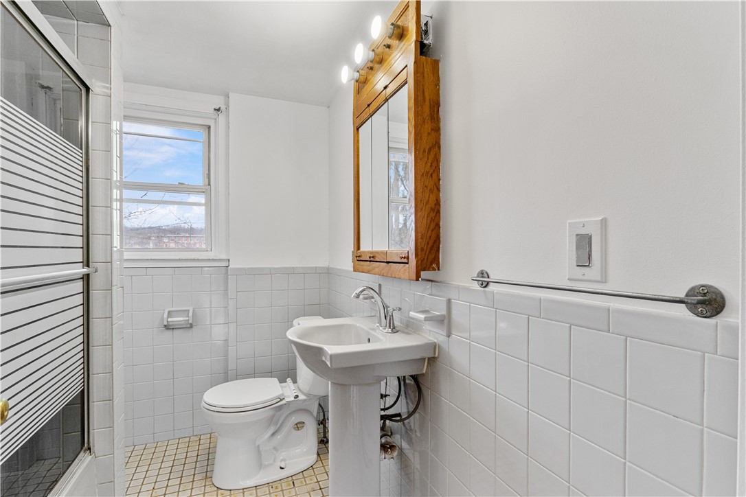 32 Cottage Street Johnston, RI 02919 - Photo 8 of 23