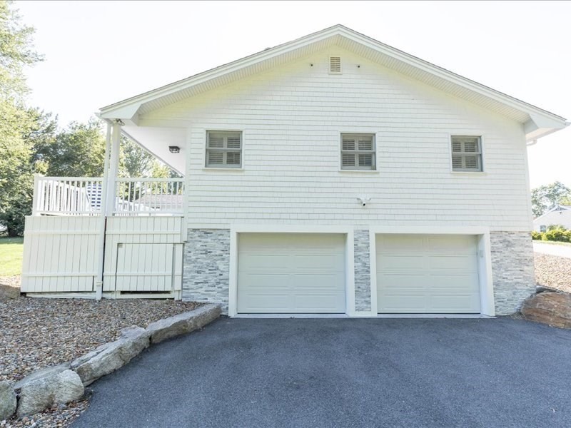 6 Strathmore Road North Dartmouth, MA 02747 - Photo 3 of 42