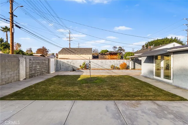 $949,000 | 1817 North Hollywood Way, Burbank, CA 91505