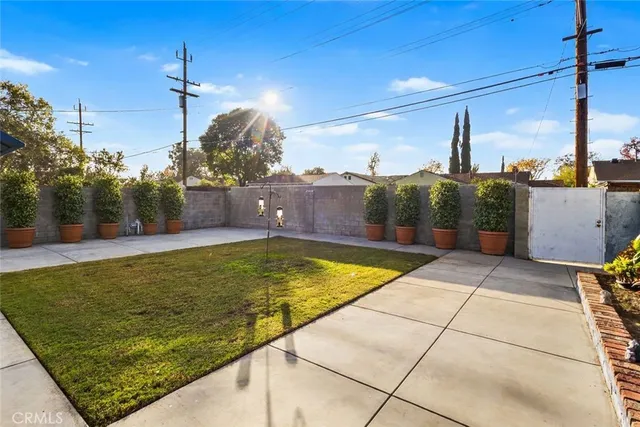 $949,000 | 1817 North Hollywood Way, Burbank, CA 91505