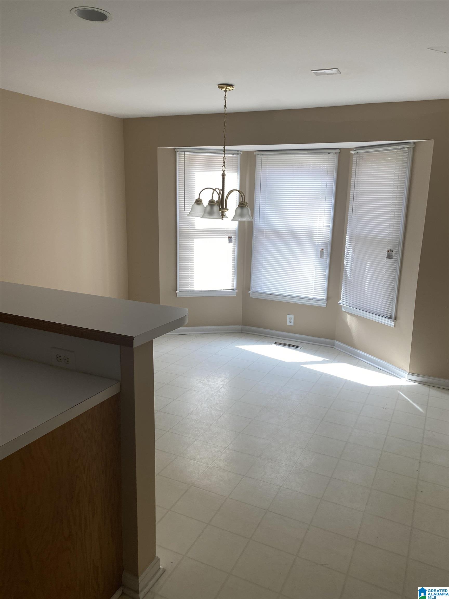 852 Ridgefield Road Birmingham, AL 35215 - Photo 7 of 42 Gallery Image 7