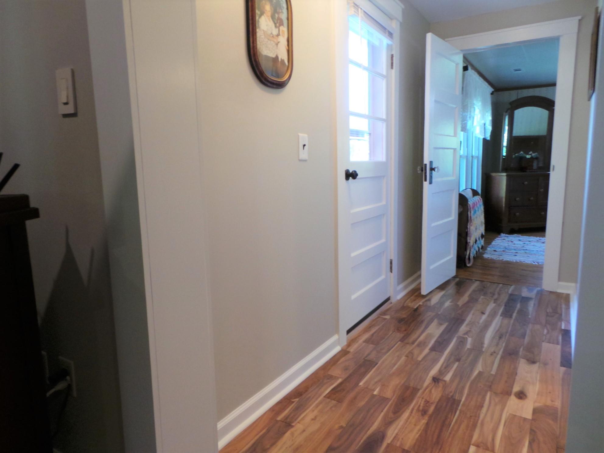 1905 Boozy Creek Road Bristol, VA 24202 - Photo 86 of 130 HALL TO MASTER
