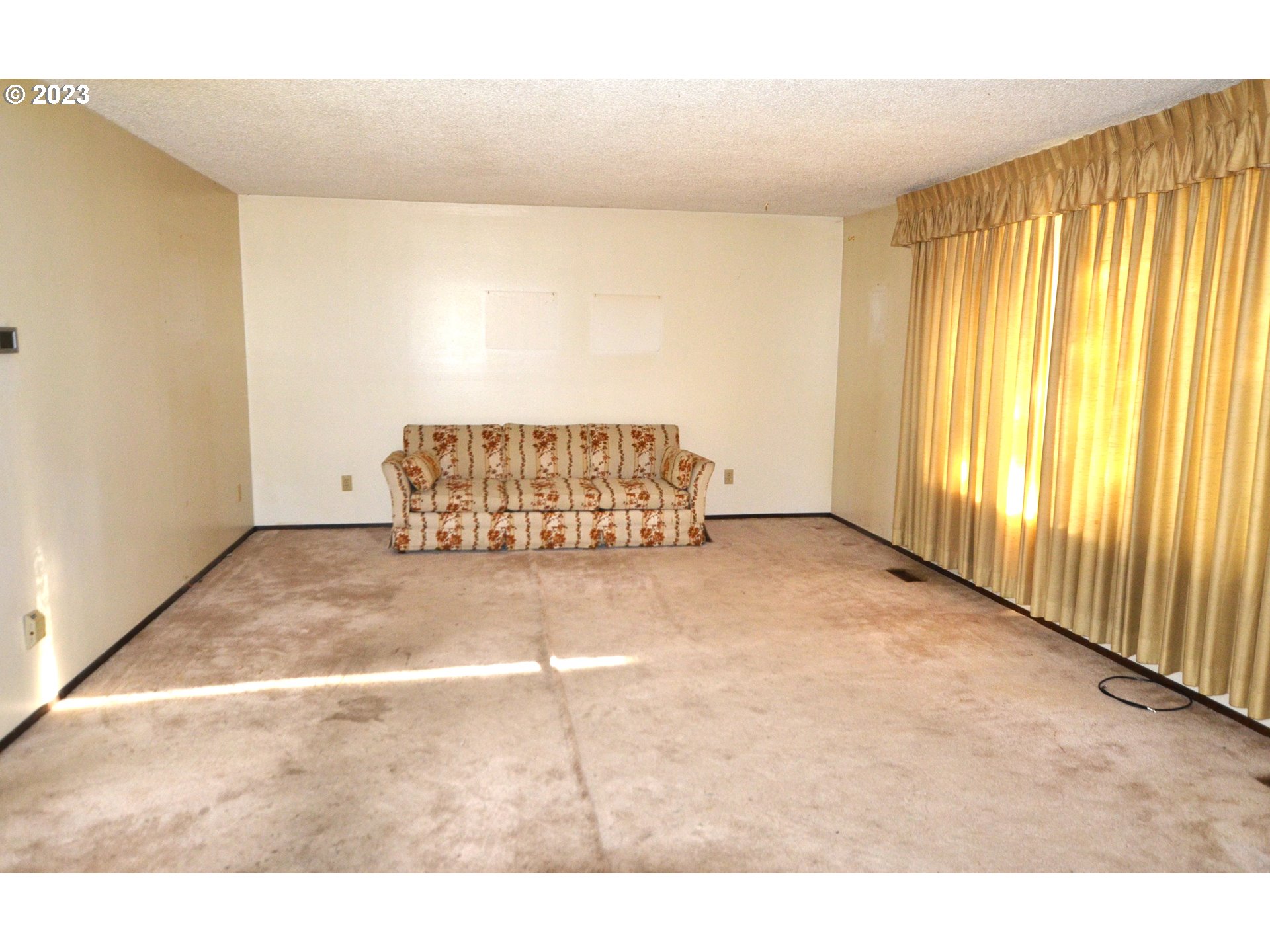 1604 Southwest 22nd Street Pendleton, OR 97801 - Photo 23 of 23 a view of workspace with windows