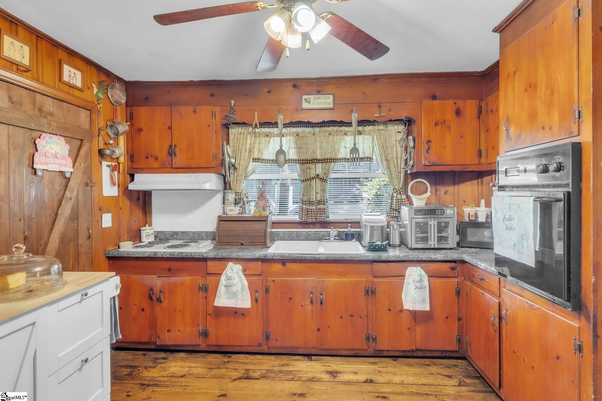 158 Lee Carey Road Laurens, SC 29360 - Photo 14 of 25