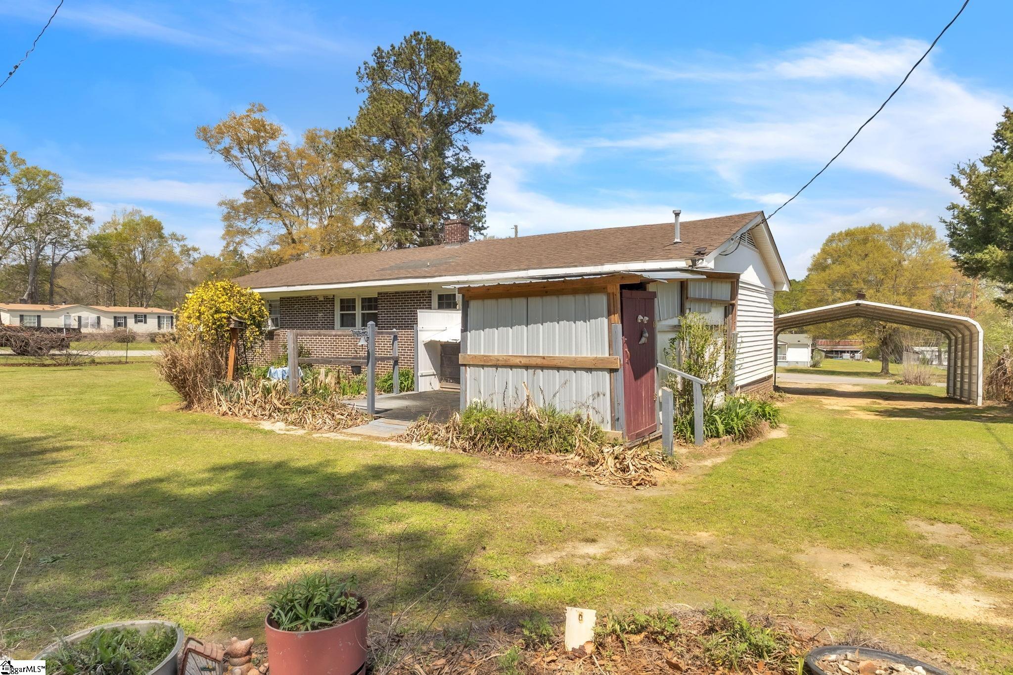 158 Lee Carey Road Laurens, SC 29360 - Photo 22 of 25
