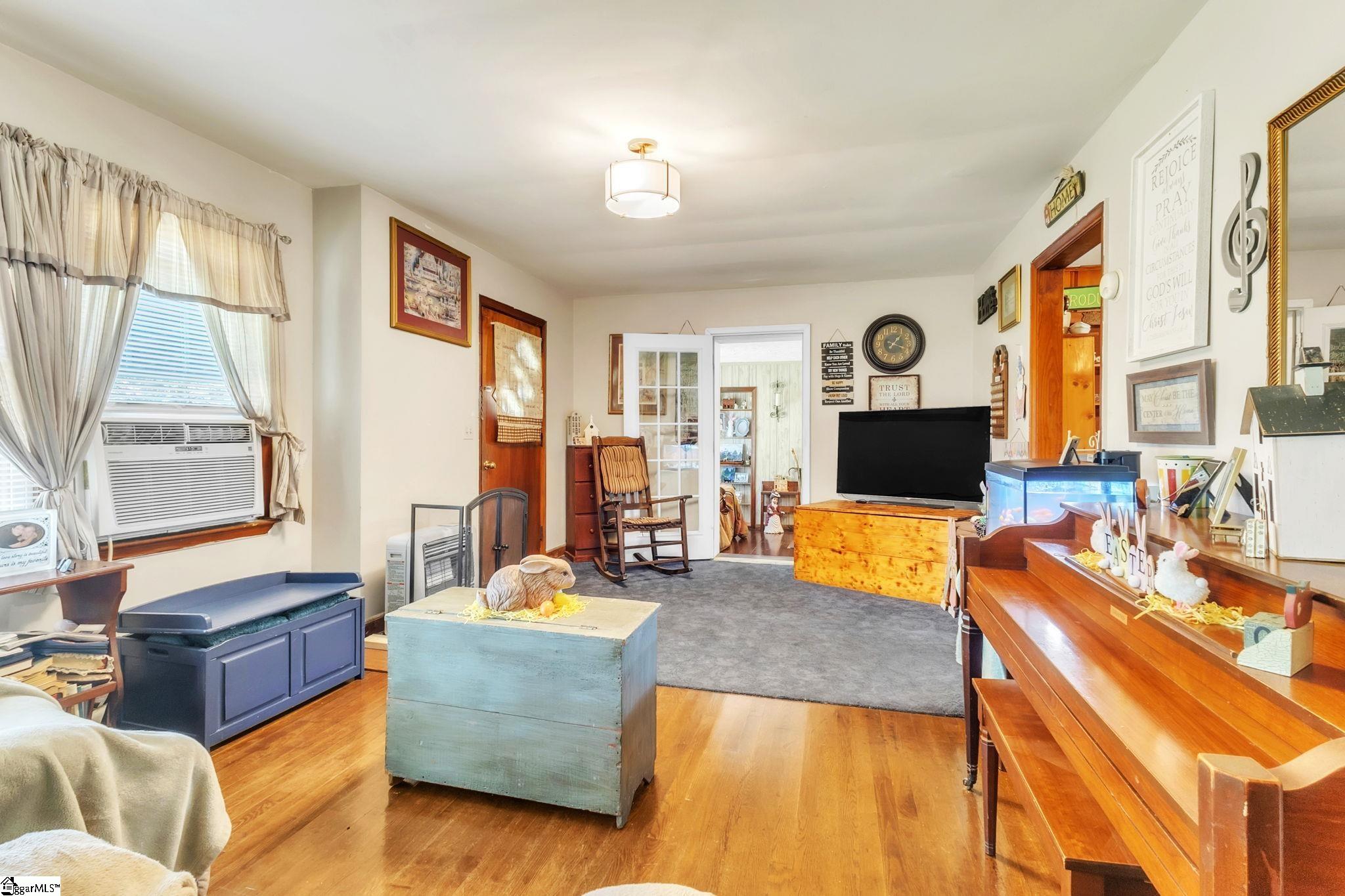 158 Lee Carey Road Laurens, SC 29360 - Photo 5 of 25