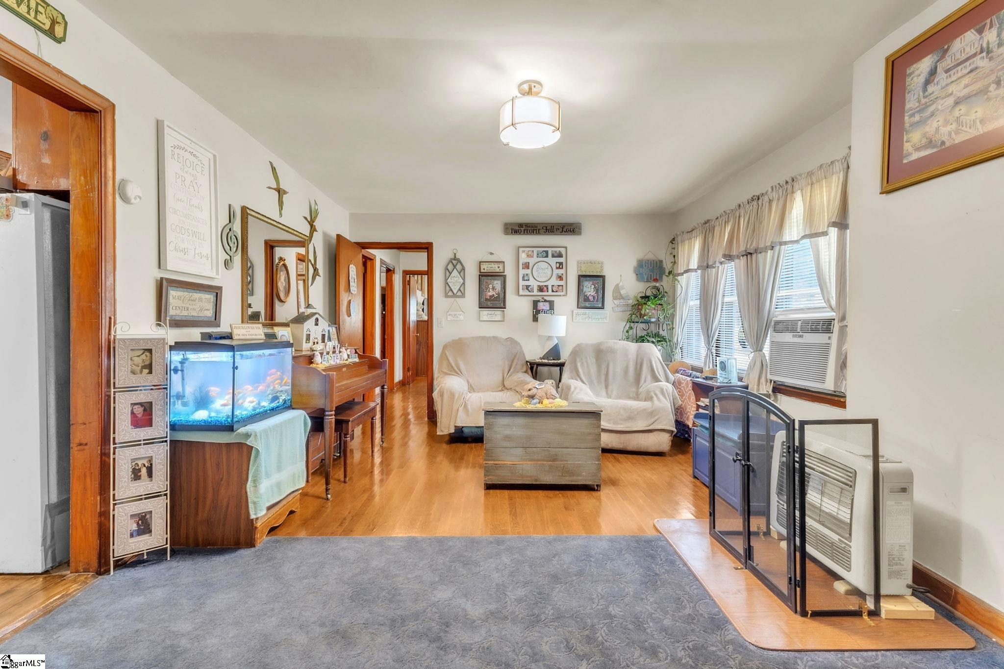 158 Lee Carey Road Laurens, SC 29360 - Photo 6 of 25