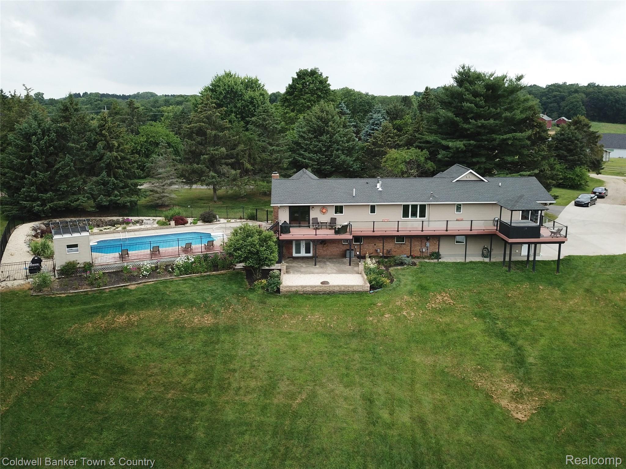 3188 West Coon Lake Road Howell, MI 48843 - Photo 9 of 65 DJI_0025.JPG