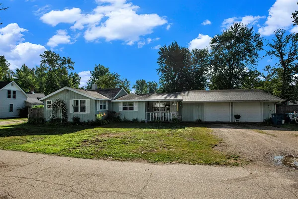 $204,000 | 1021 1st Street, Bangor, MI 49013