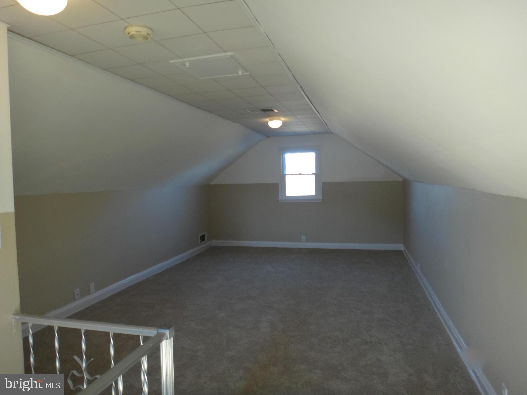 Bedroom (Master)