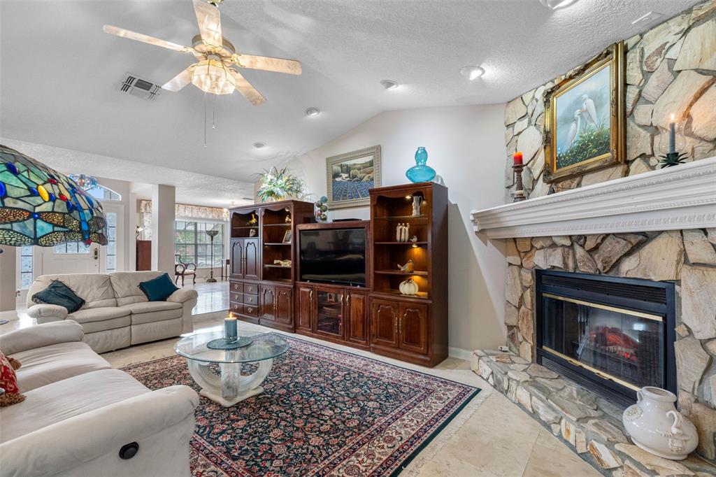 8528 Thrasher Court New Port Richey, FL 34654 - Photo 5 of 56