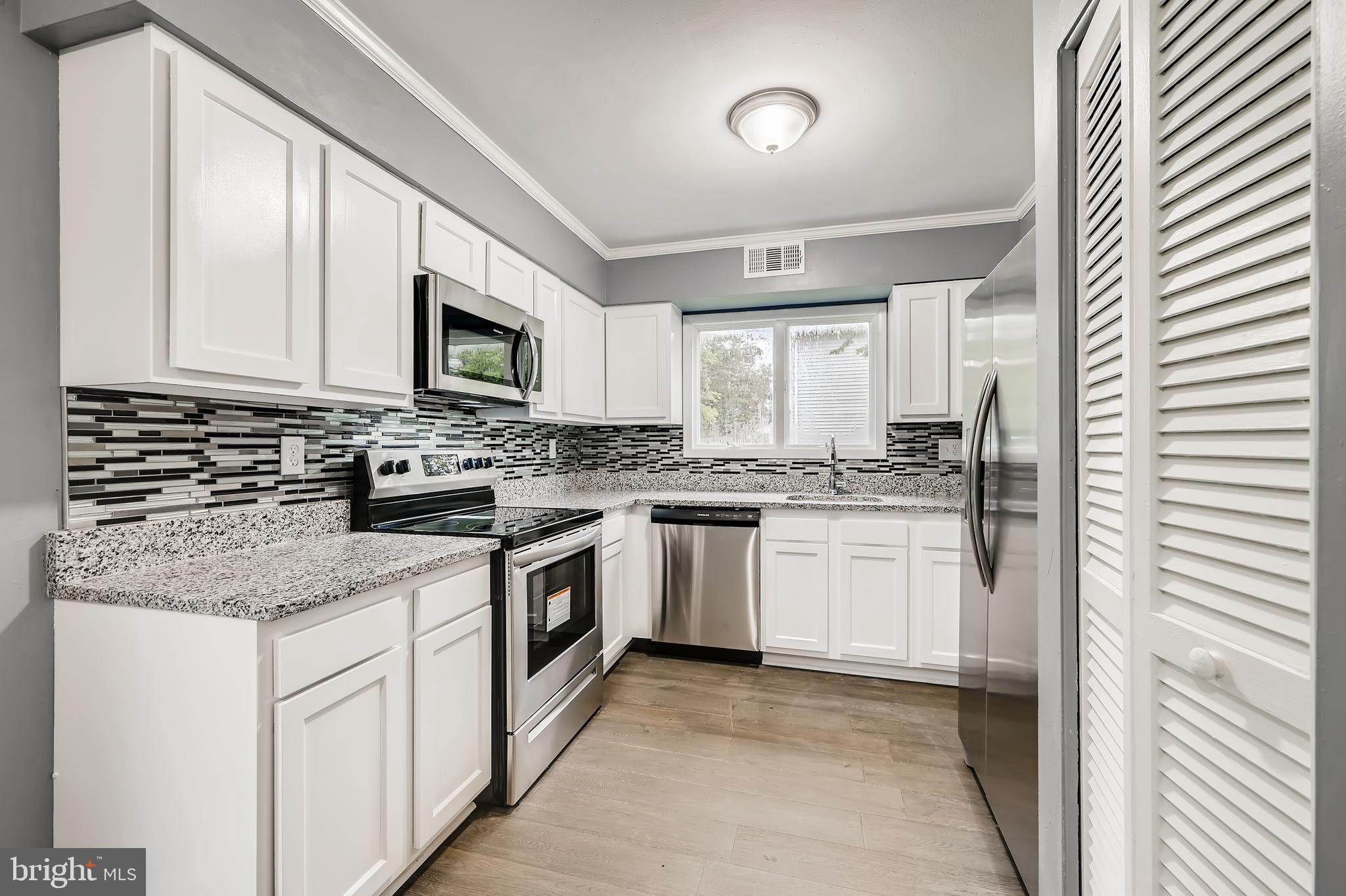 5733 Van Dyke Road Baltimore, MD 21206 - Photo 10 of 28