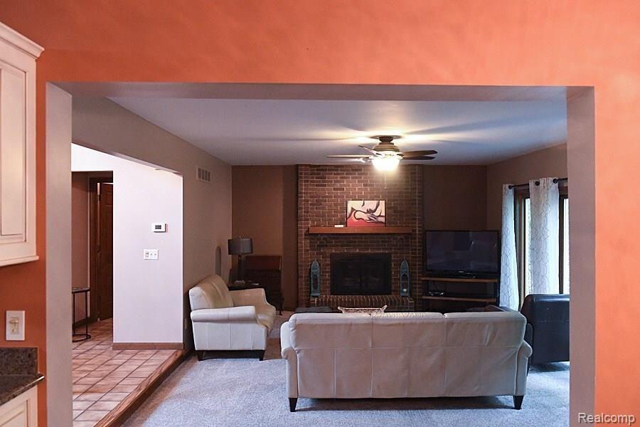 689 Ten Point Drive Rochester Hills, MI 48309 - Photo 19 of 70