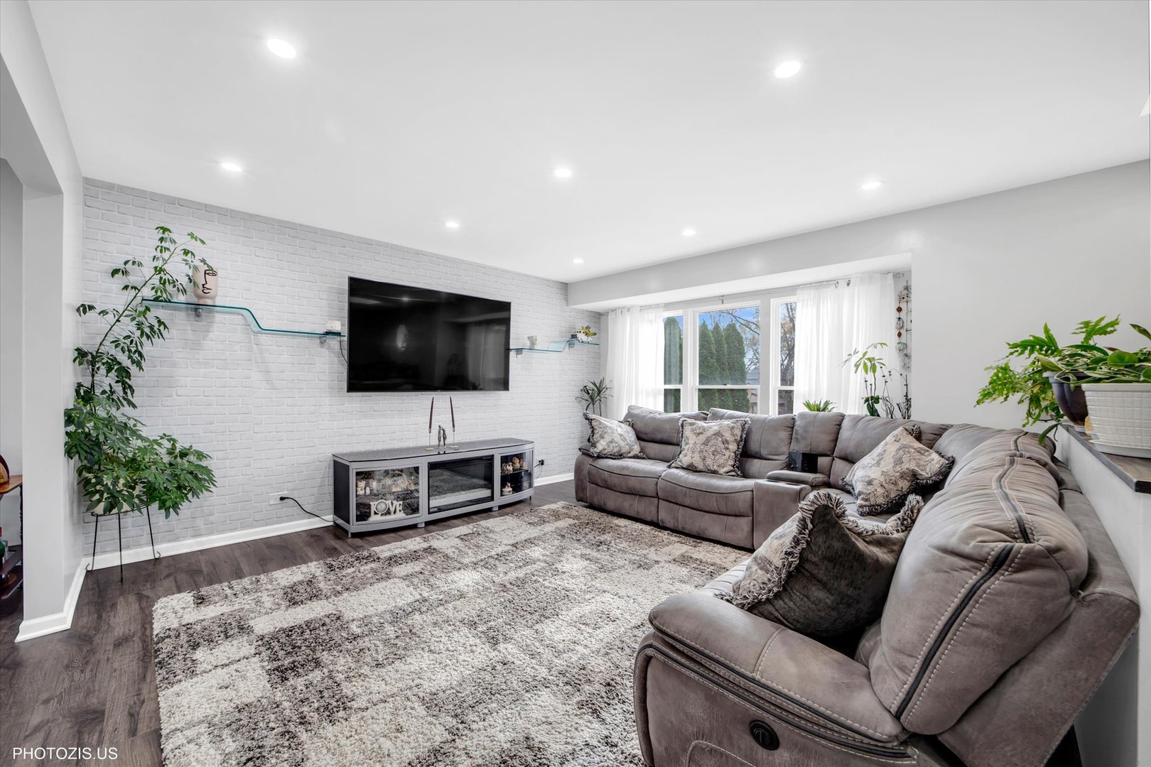 21314 West Highland Road Lake Zurich, IL 60047 - Photo 5 of 52