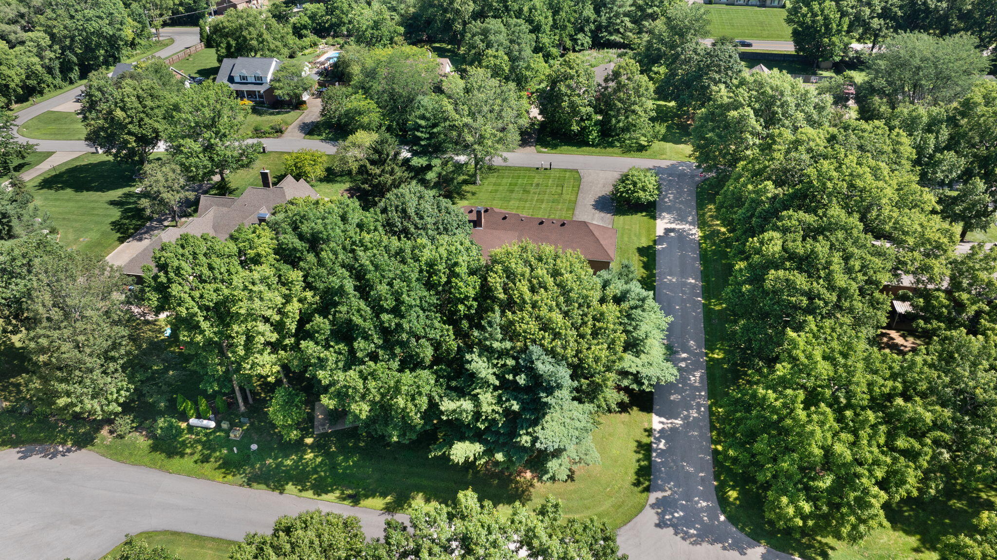 929 Walnut Road Frankfort, KY 40601 - Photo 73 of 97 74-web-or-mls-DJI_20250702104830_0096_D